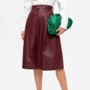 NWOT Melanie Lyne Wide leg pants Baggy Crop Vegan Leather Burgundy Sz 2